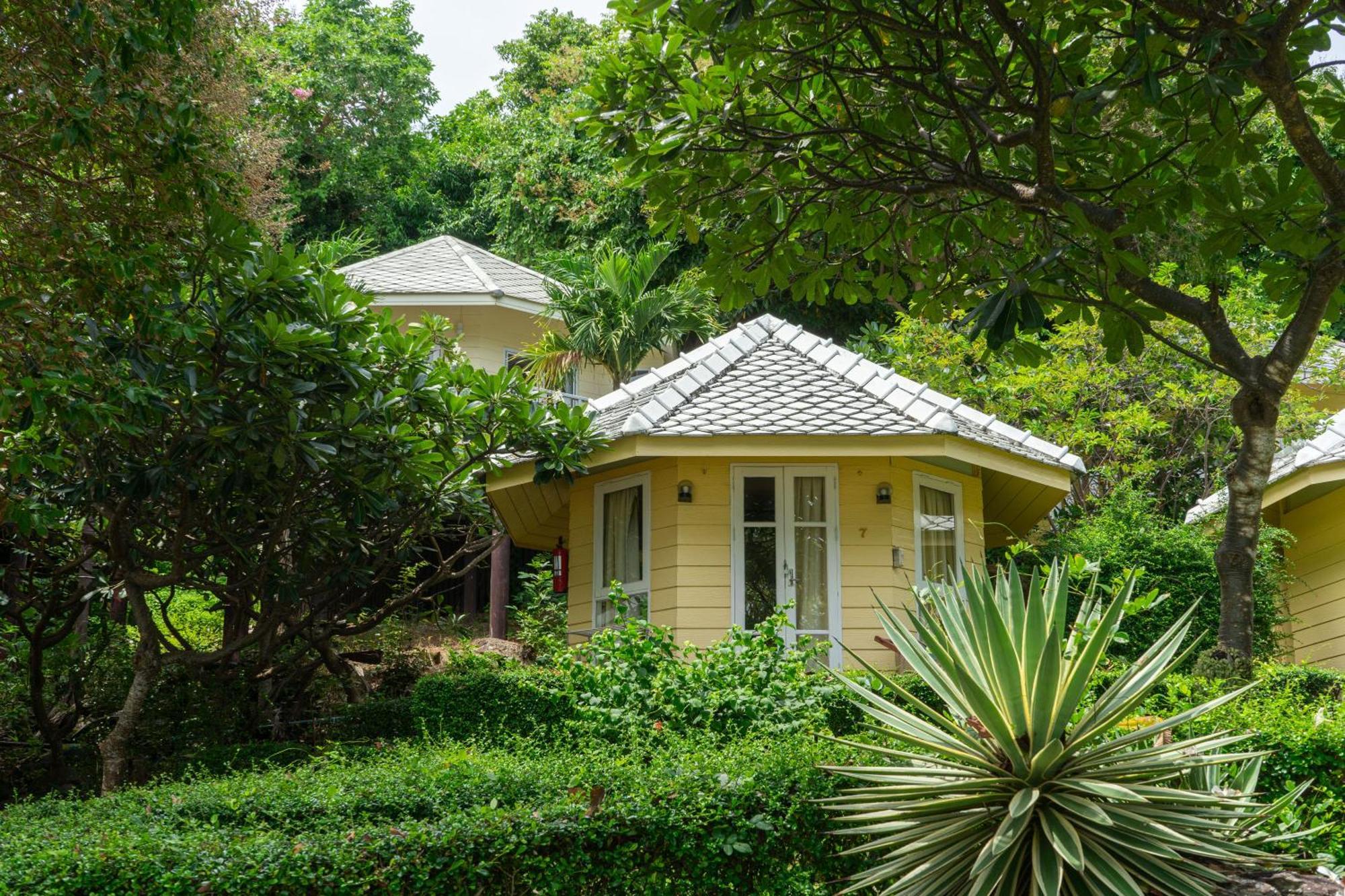 Nimmanoradee Resort - Sha Plus Certified Koh Samet Exterior foto